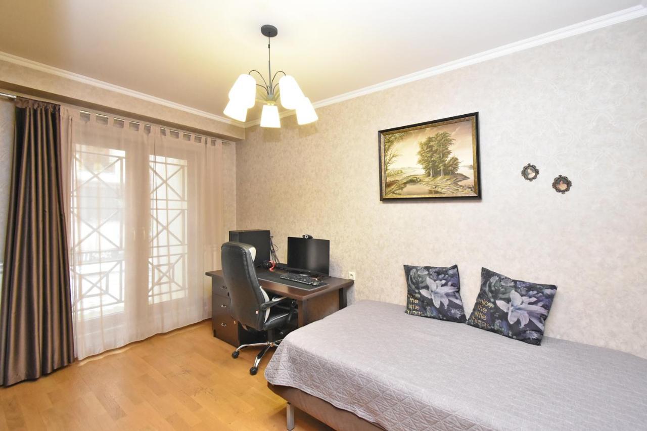Dos Guest House Yerevan Ngoại thất bức ảnh