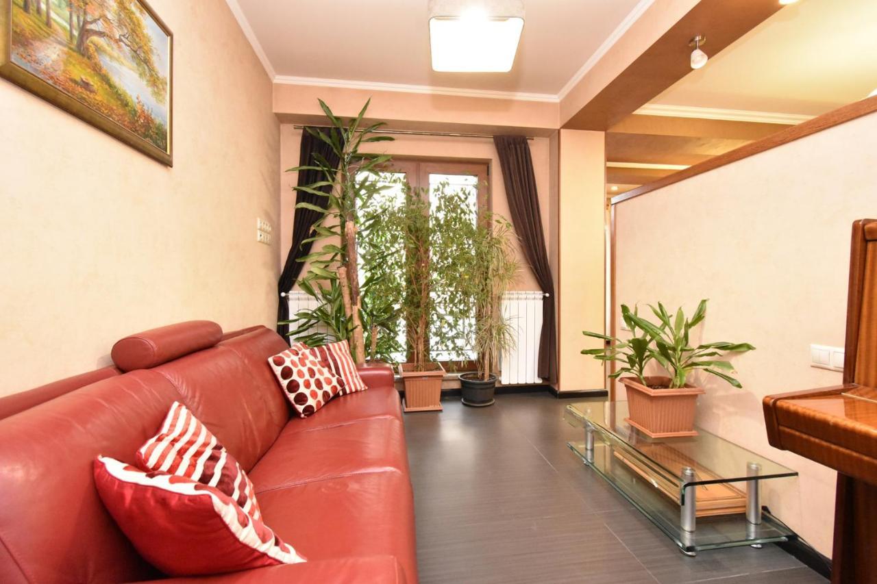 Dos Guest House Yerevan Ngoại thất bức ảnh